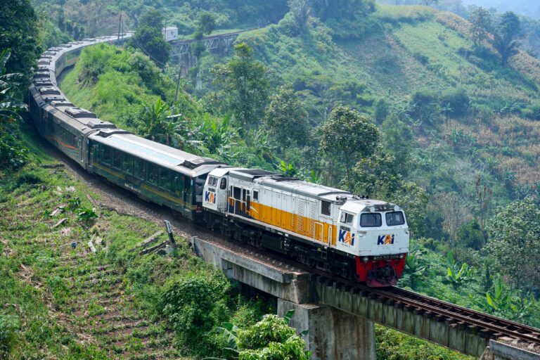 Lonjakan Penumpang Kereta Api: Ketapang dan Tanjungbalai Jadi Tujuan Wisata Populer